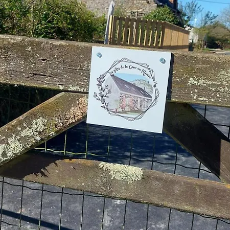 Les De La Cour Au Mercier * Teillay