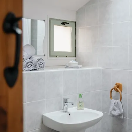Les De La Cour Au Mercier Holiday home Teillay