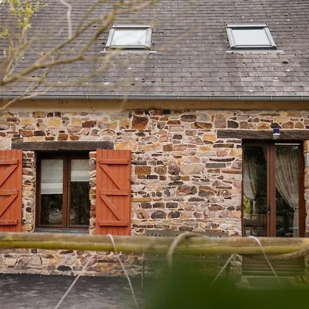 Les De La Cour Au Mercier Holiday home Teillay